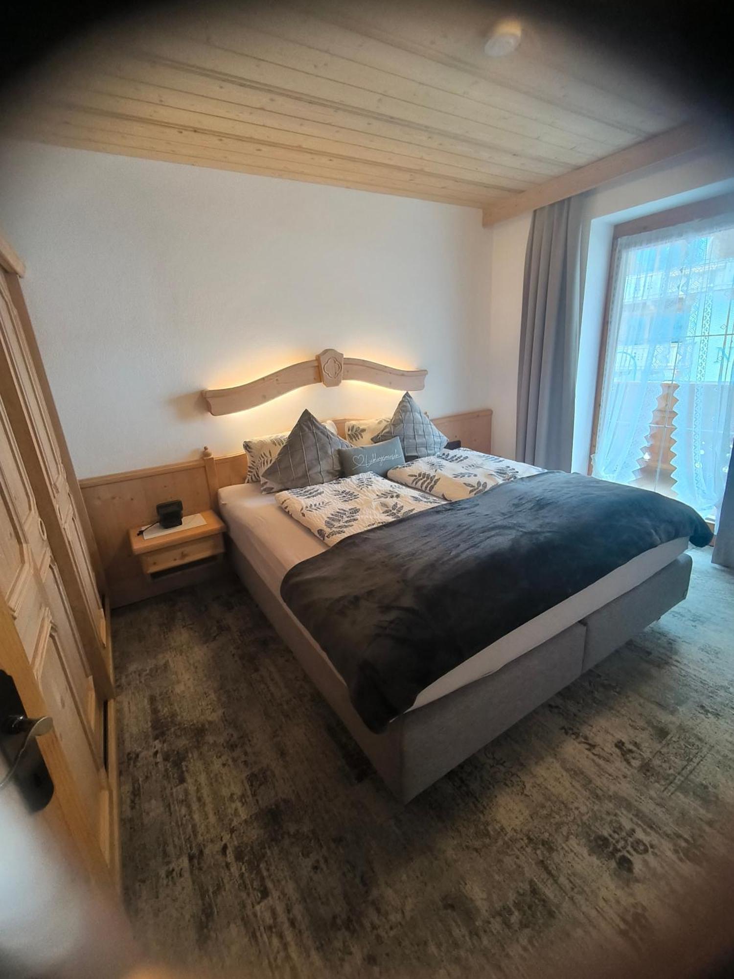 Apparthaus Alpina Pertisau Exteriör bild